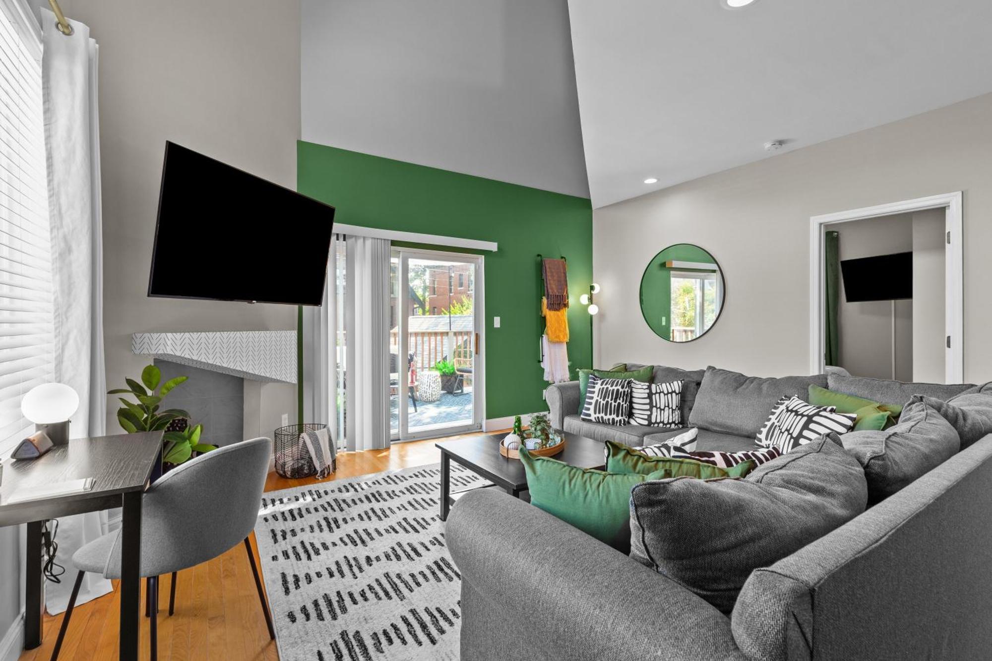 West End Whimsy | Jz Vacation Rentals Tower Grove Экстерьер фото
