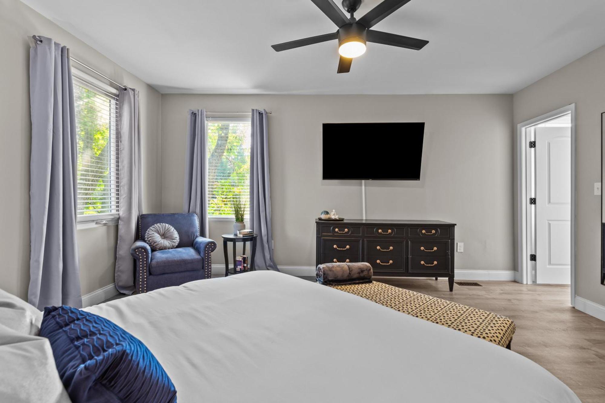 West End Whimsy | Jz Vacation Rentals Tower Grove Экстерьер фото